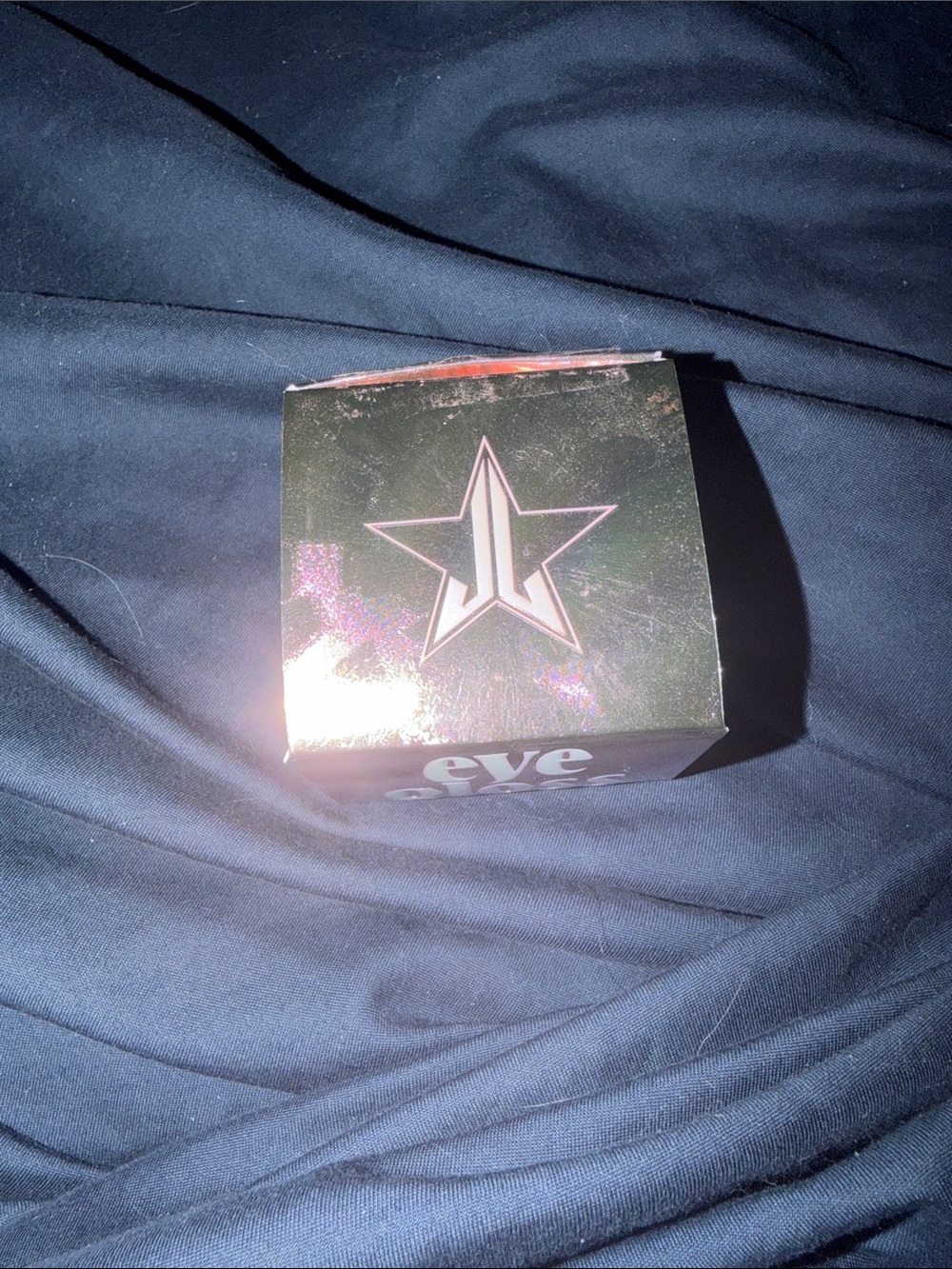 Jeffree Star Eye Gloss Powder in Black Onyx
